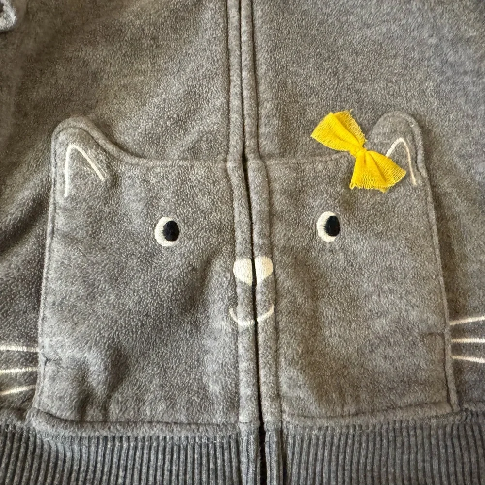 Carter's - Adorable Gray and Yellow Baby Girl Outfit with Kitten Print, Size9m